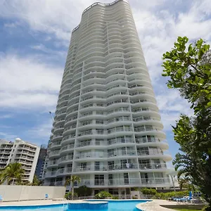 burleigh-surf-apartments.queenslandhotels.net/