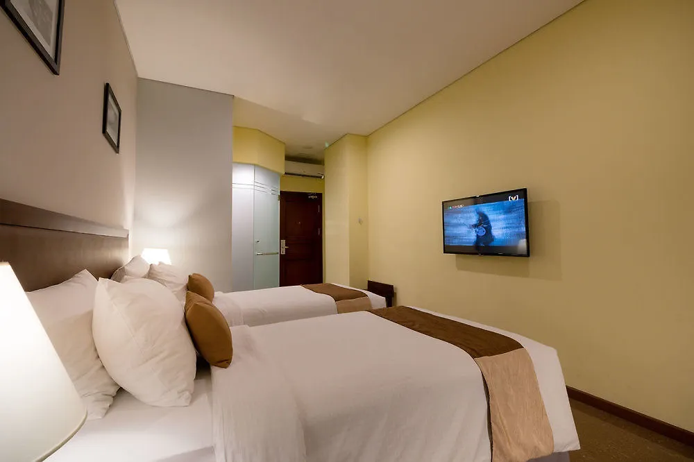 Kutabex Beachfront Hotel Kuta Lombok