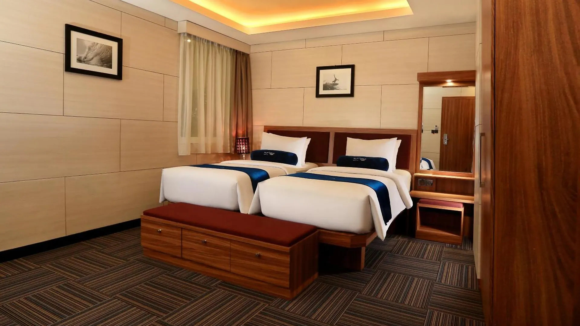 Kutabex Beachfront Hotel  Kuta (Bali)