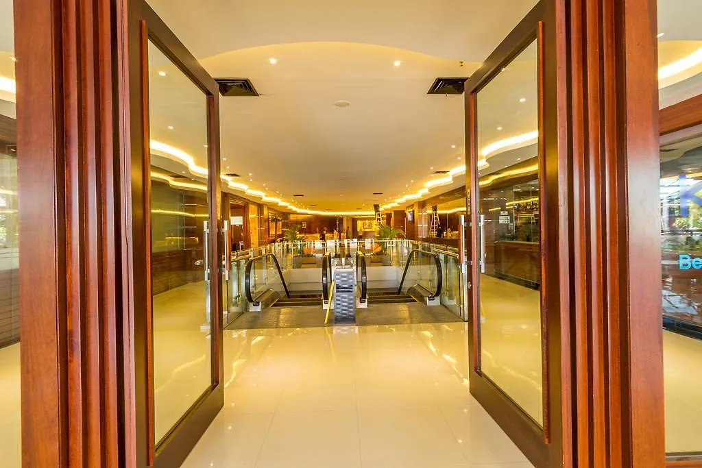 Kutabex Beachfront Hotel