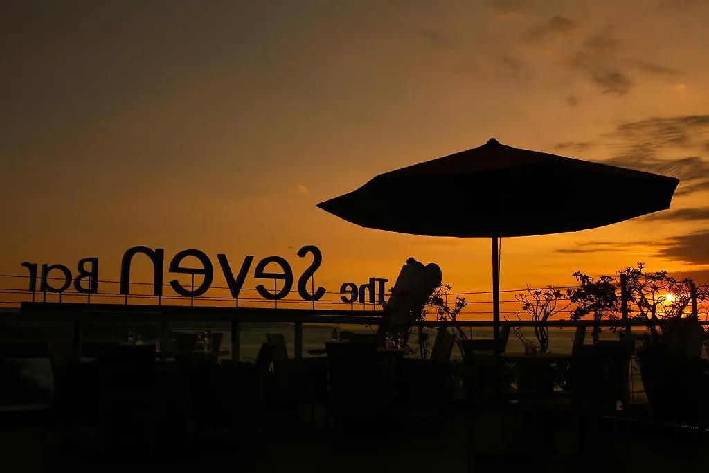 Kutabex Beachfront Hotel