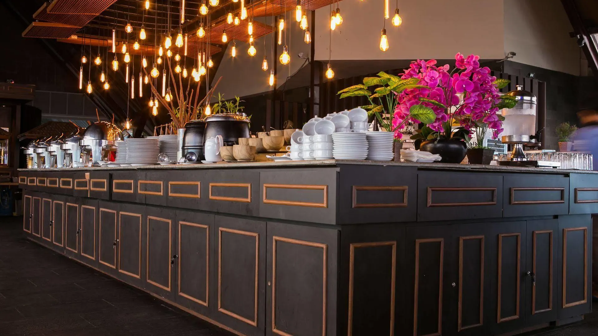 Kutabex Beachfront Hotel 3*, Kuta (Bali)