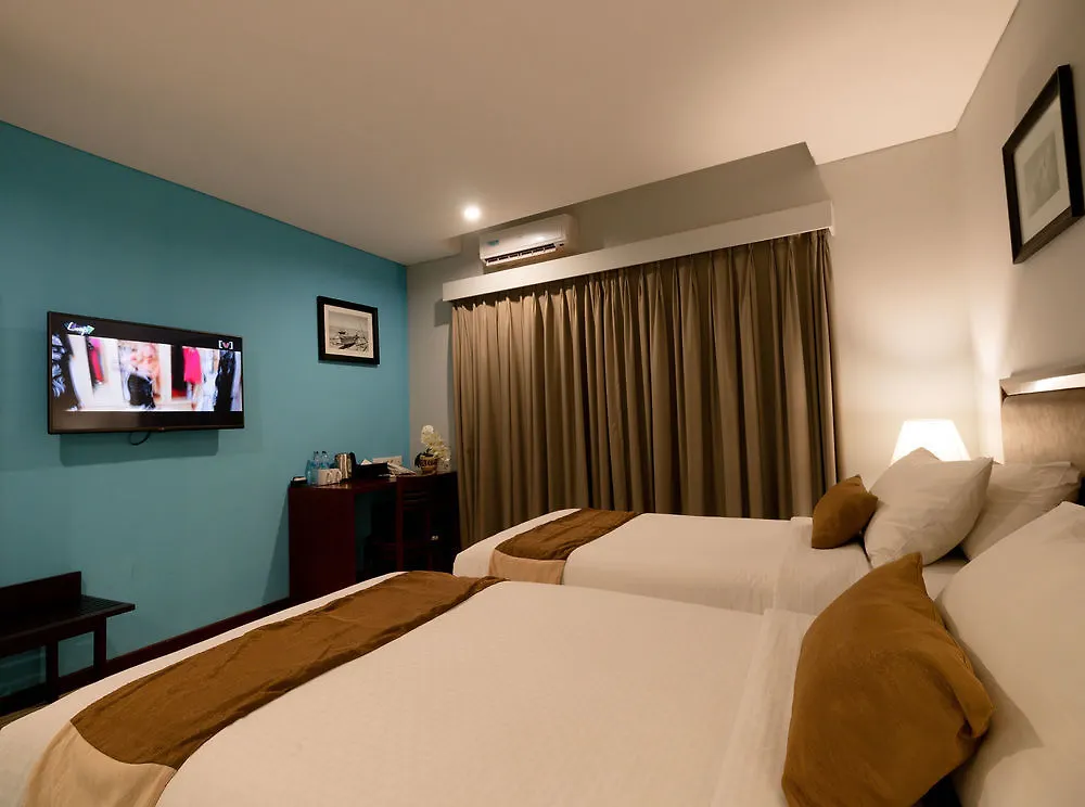 Kutabex Beachfront Hotel