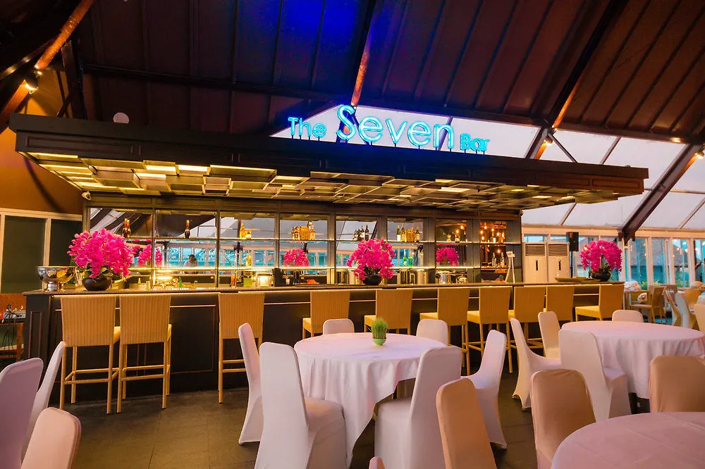 Kutabex Beachfront Hotel