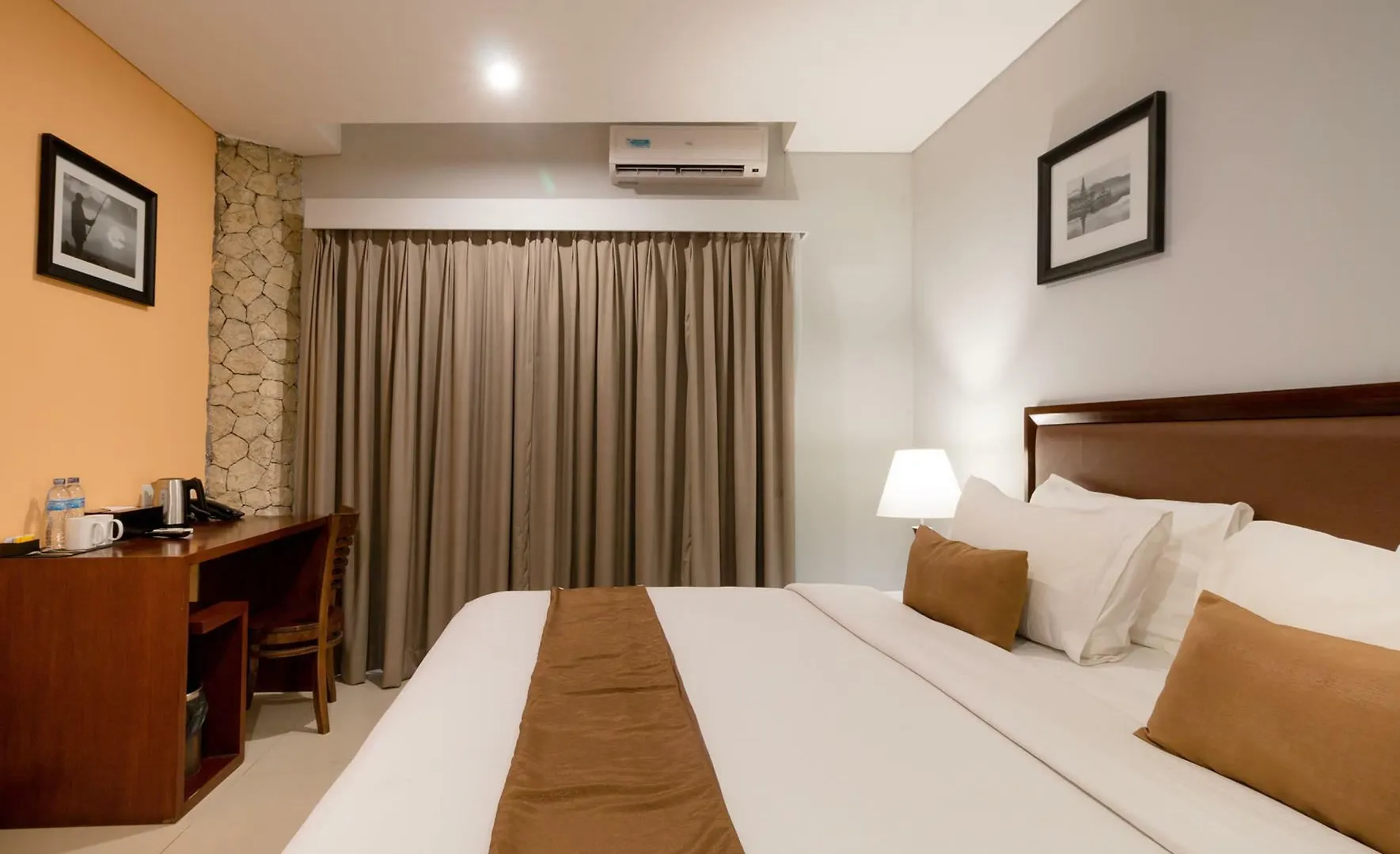 Kutabex Beachfront Hotel  Kuta (Bali)